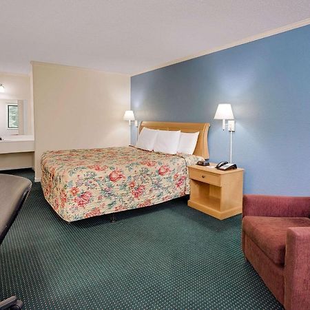 Days Inn By Wyndham Turbeville Shiloh Exterior foto